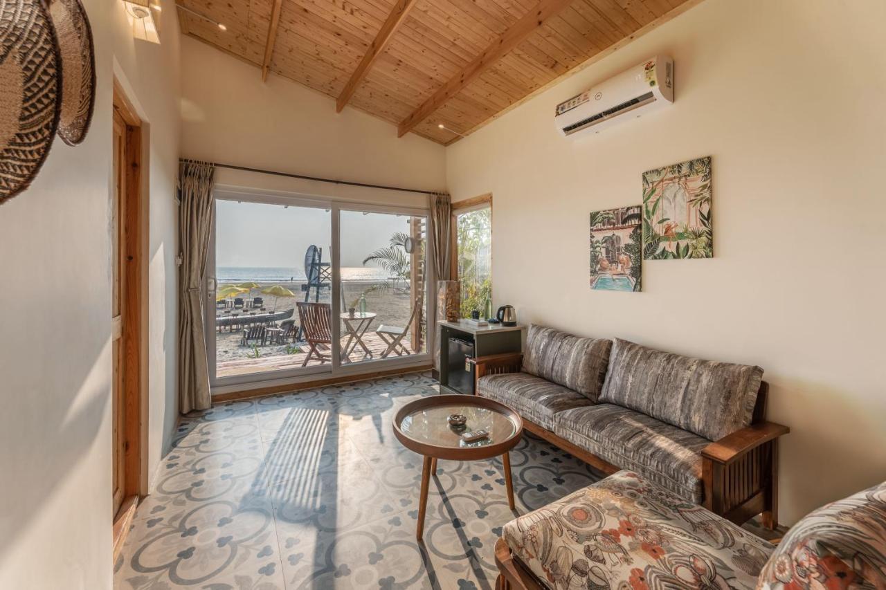 Morii By The Sea - Morjim Beach Exterior photo